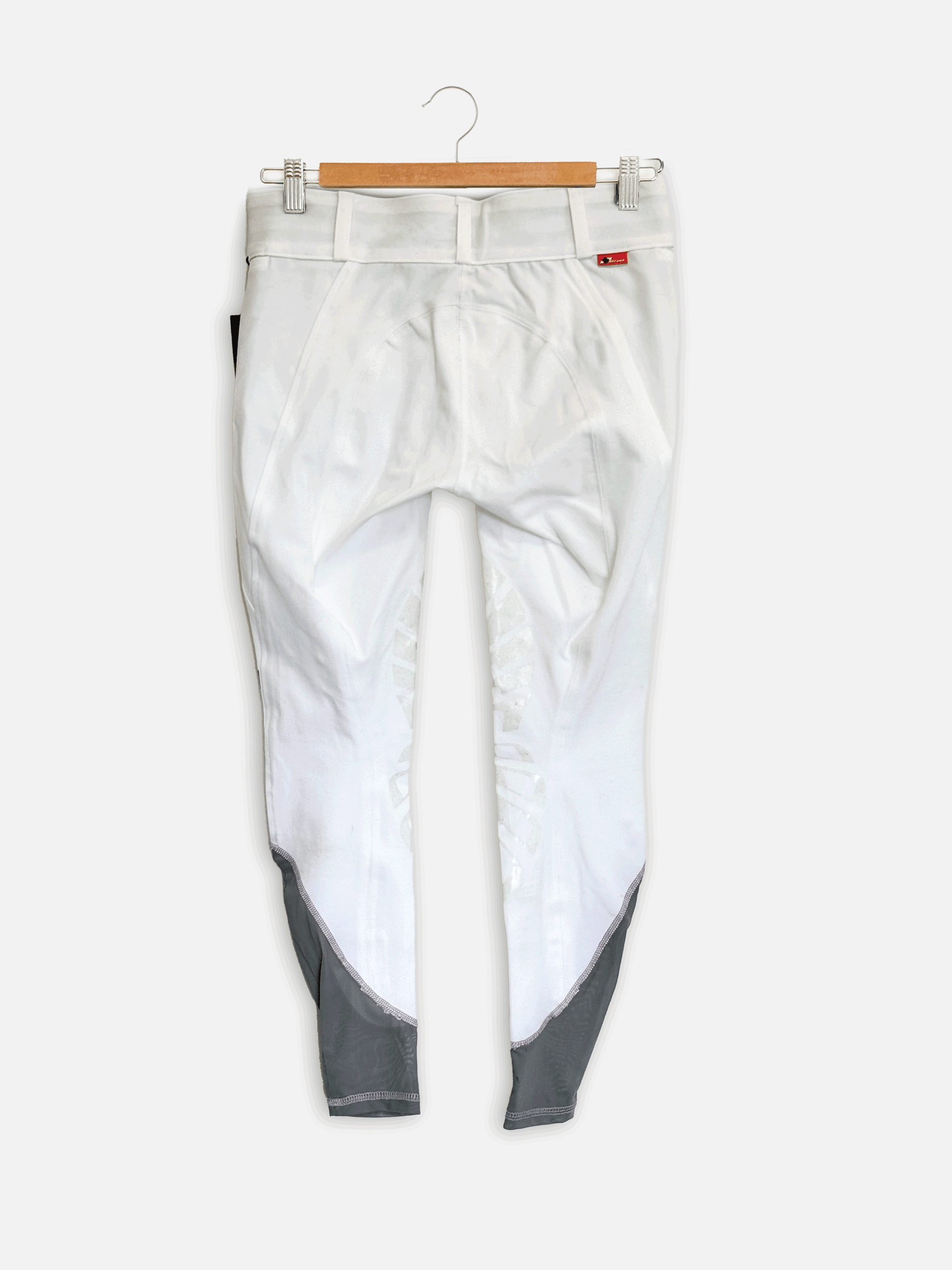 W60 White: 22